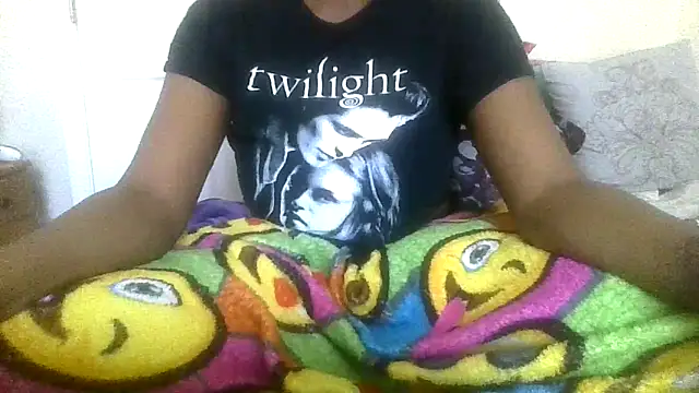 Snapshot of prettymaa chatting on 12-22-25, 05:32 prettymaa online show from 12-22-25, 05:32