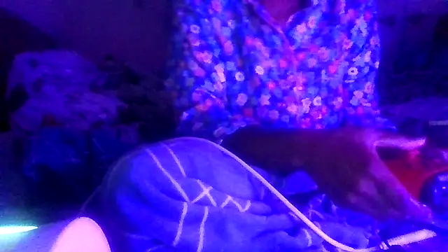Snapshot of prettymaa chatting on 04-10-26, 05:23 prettymaa online show from 04-10-26, 05:23