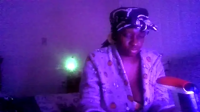 Snapshot of prettymaa chatting on 05-07-26, 04:07 prettymaa online show from 05-07-26, 04:07