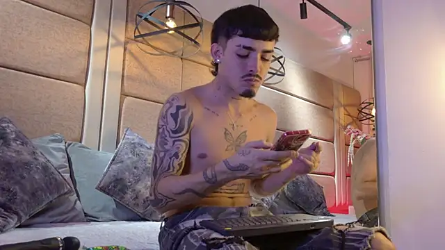 NikoStone  online show from 04-25-26, 05:21