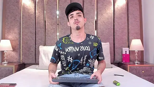 NikoStone  online show from 06-06-26, 04:28