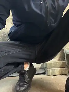 bmwe71 online show from 11-18-25, 11:58