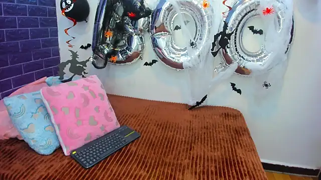 Cora 222 online show from 11-01-25, 07:27