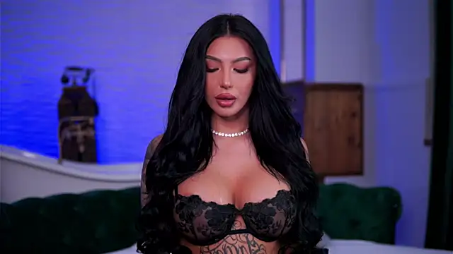 Snapshot of AishaaDevoe chatting on 12-17-25, 07:53 AishaaDevoe online show from 12-17-25, 07:53