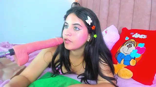 LizzyOlsen online show from 11-22-25, 09:08