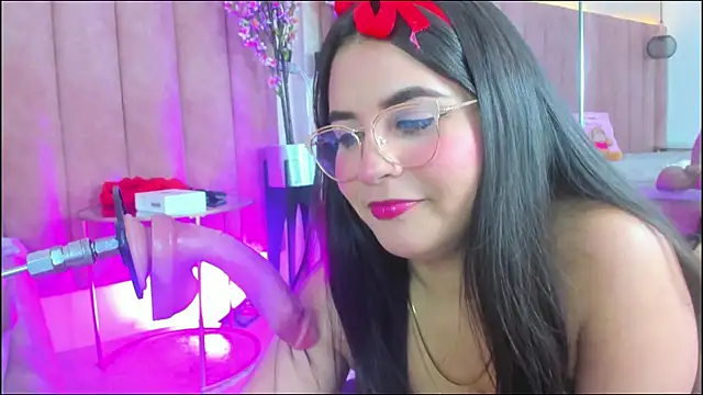 LizzyOlsen online show from 11-27-25, 05:09