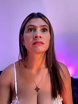 Skarlett 12  online show from 11-24-25, 11:10