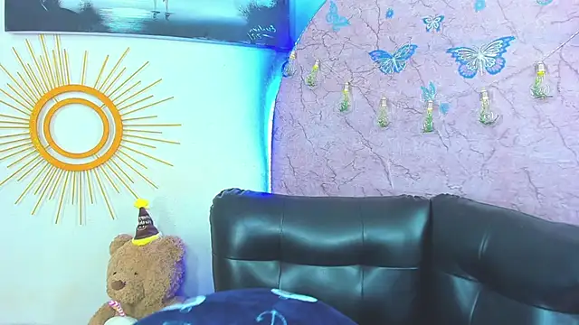 christopher Hot online show from 04-28-26, 03:00