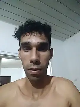 Snapshot of Dedede32 chatting on 09-20-25, 12:00 Dedede32 online show from 09-20-25, 12:00