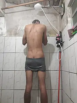 Snapshot of Dedede32 chatting on 10-19-25, 10:43 Dedede32 online show from 10-19-25, 10:43