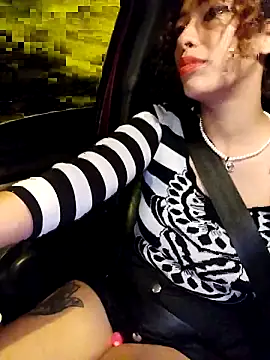 roxyrougee online show from 12-18-25, 08:31