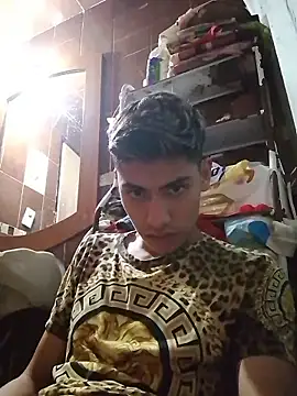 aispuro8505 online show from 01-11-26, 07:35