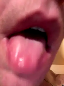 Snapshot of DILFiGuess11 chatting on 11-07-25, 01:55 DILFiGuess11 online show from 11-07-25, 01:55