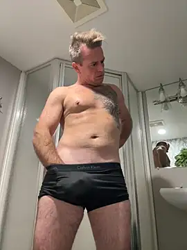 Snapshot of DILFiGuess11 chatting on 11-18-25, 06:45 DILFiGuess11 online show from 11-18-25, 06:45