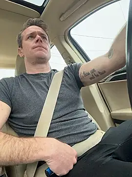 Snapshot of DILFiGuess11 chatting on 01-14-26, 02:23 DILFiGuess11 online show from 01-14-26, 02:23