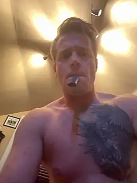 Snapshot of DILFiGuess11 chatting on 01-15-26, 02:32 DILFiGuess11 online show from 01-15-26, 02:32