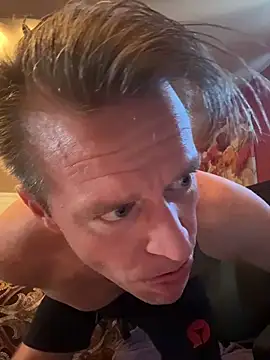 Snapshot of DILFiGuess11 chatting on 02-09-26, 01:48 DILFiGuess11 online show from 02-09-26, 01:48