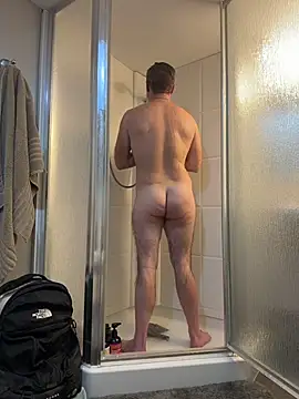 Snapshot of DILFiGuess11 chatting on 03-01-26, 04:36 DILFiGuess11 online show from 03-01-26, 04:36