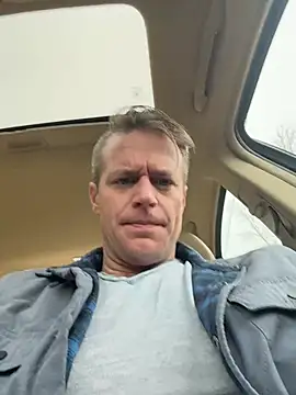 Snapshot of DILFiGuess11 chatting on 03-06-26, 02:46 DILFiGuess11 online show from 03-06-26, 02:46