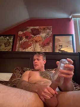 Snapshot of DILFiGuess11 chatting on 03-11-26, 04:57 DILFiGuess11 online show from 03-11-26, 04:57