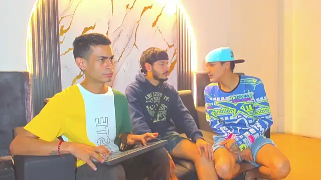 Golldens Dreamss online show from 11-21-25, 12:04