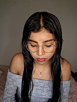 Snapshot of DianeSuns_ chatting on 09-20-25, 02:12 DianeSuns online show from 09-20-25, 02:12