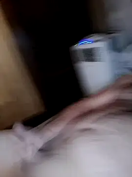 Snapshot of Bush_smusher chatting on 09-18-25, 01:18 Bush smusher online show from 09-18-25, 01:18