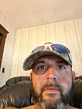 Snapshot of Bush_smusher chatting on 10-21-25, 06:41 Bush smusher online show from 10-21-25, 06:41