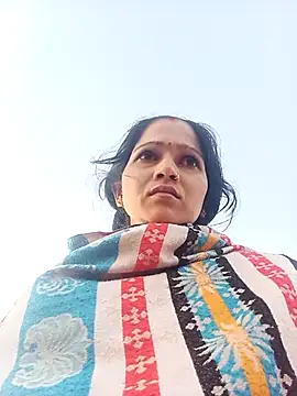 Jooli xx online show from 12-17-25, 02:17