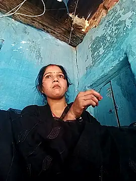 Jooli xx online show from 04-21-26, 03:02