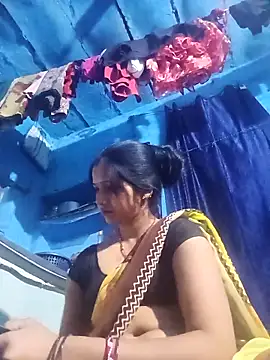 Jooli xx online show from 04-21-26, 03:07