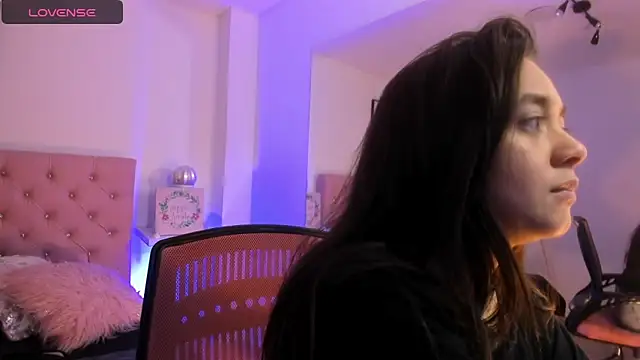 ambar 69  online show from 12-18-25, 08:37