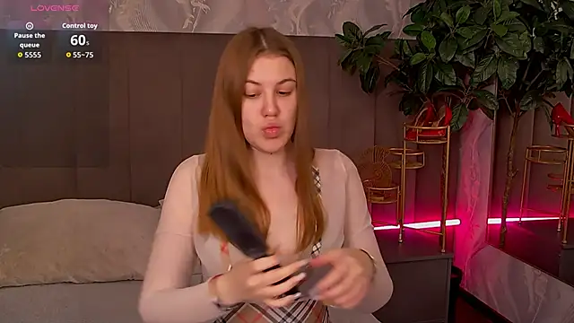 Snapshot of MelanieHenders chatting on 12-03-25, 05:26 MelanieHenders online show from 12-03-25, 05:26