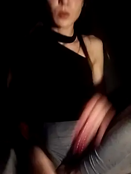 Snapshot of Laaiyla chatting on 11-16-25, 08:25 Laaiyla online show from 11-16-25, 08:25