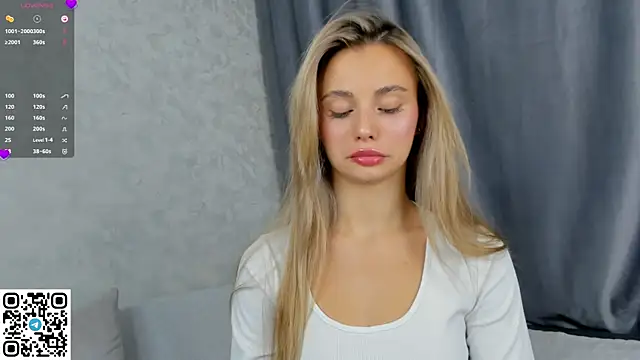 NaughtySeraphine online show from 11-21-25, 06:01