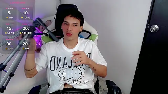 Snapshot of yankees_ chatting on 09-26-25, 04:38 yankees online show from 09-26-25, 04:38