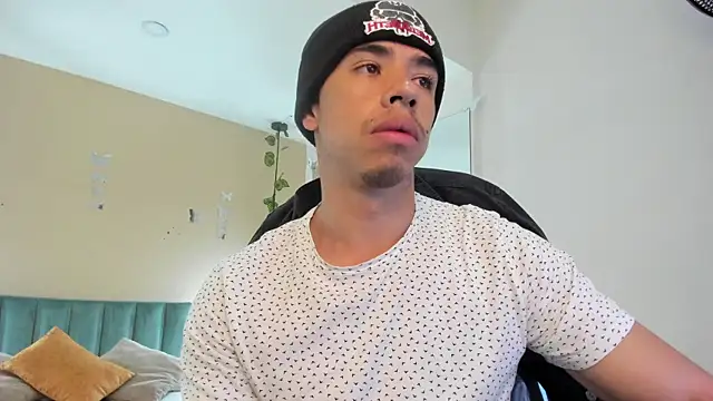 Muscle Scott online show from 12-19-25, 12:45