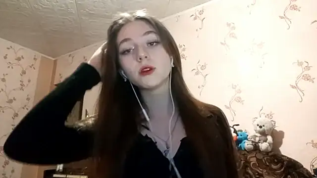 Snapshot of Sophiecuttie chatting on 09-28-25, 02:11 Sophiecuttie online show from 09-28-25, 02:11