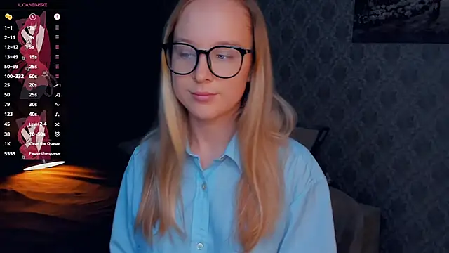 SoonMoor online show from 10-12-25, 04:17