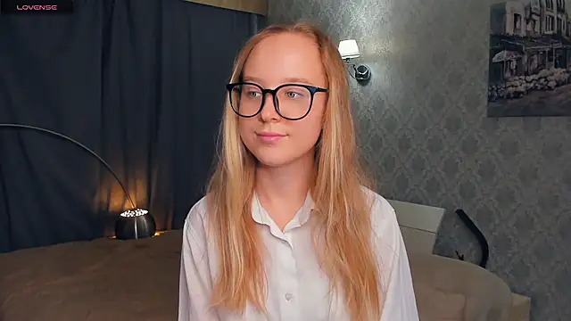 SoonMoor online show from 10-27-25, 07:07