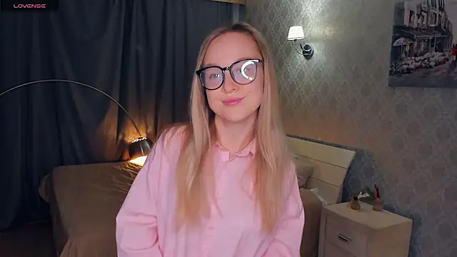 SoonMoor online show from 11-12-25, 06:08