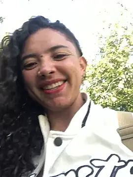 Paris 11 online show from 12-19-25, 05:09