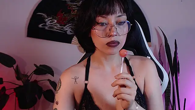 Ellyuwuw online show from 03-03-26, 12:17