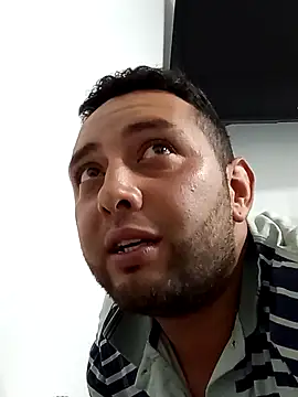 Snapshot of angelitocalientico chatting on 10-23-25, 02:44 angelitocalientico online show from 10-23-25, 02:44