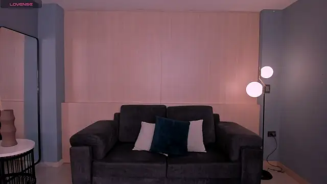 MayaMoretti  online show from 03-31-26, 04:02