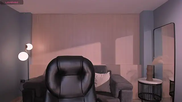 MayaMoretti  online show from 04-04-26, 04:33