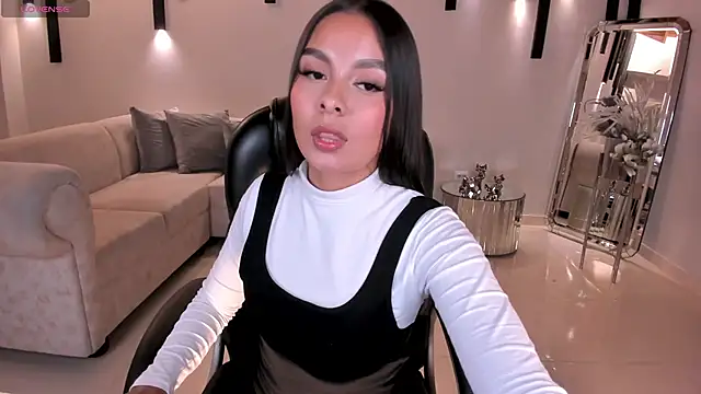 NinaBlum online show from 09-17-25, 03:19