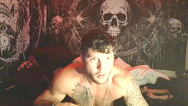 Snapshot of silversage92 chatting on 10-20-25, 01:06 silversage92 online show from 10-20-25, 01:06