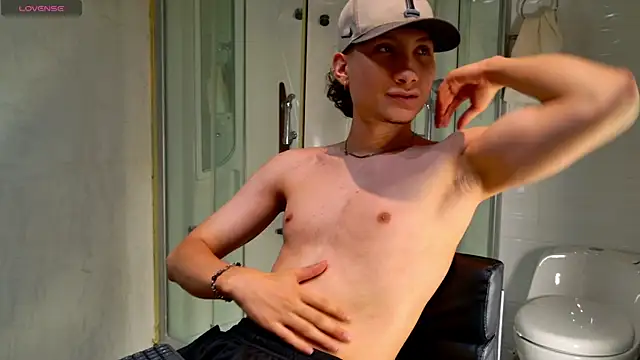 Snapshot of enzo_steel chatting on 09-28-25, 09:53 enzo steel online show from 09-28-25, 09:53