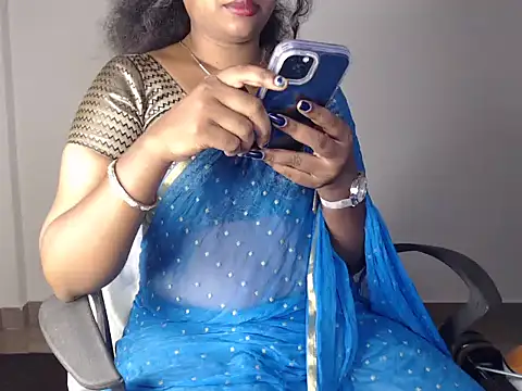 Snapshot of Zellybean_telugu chatting on 09-12-25, 05:57 Zellybean telugu online show from 09-12-25, 05:57